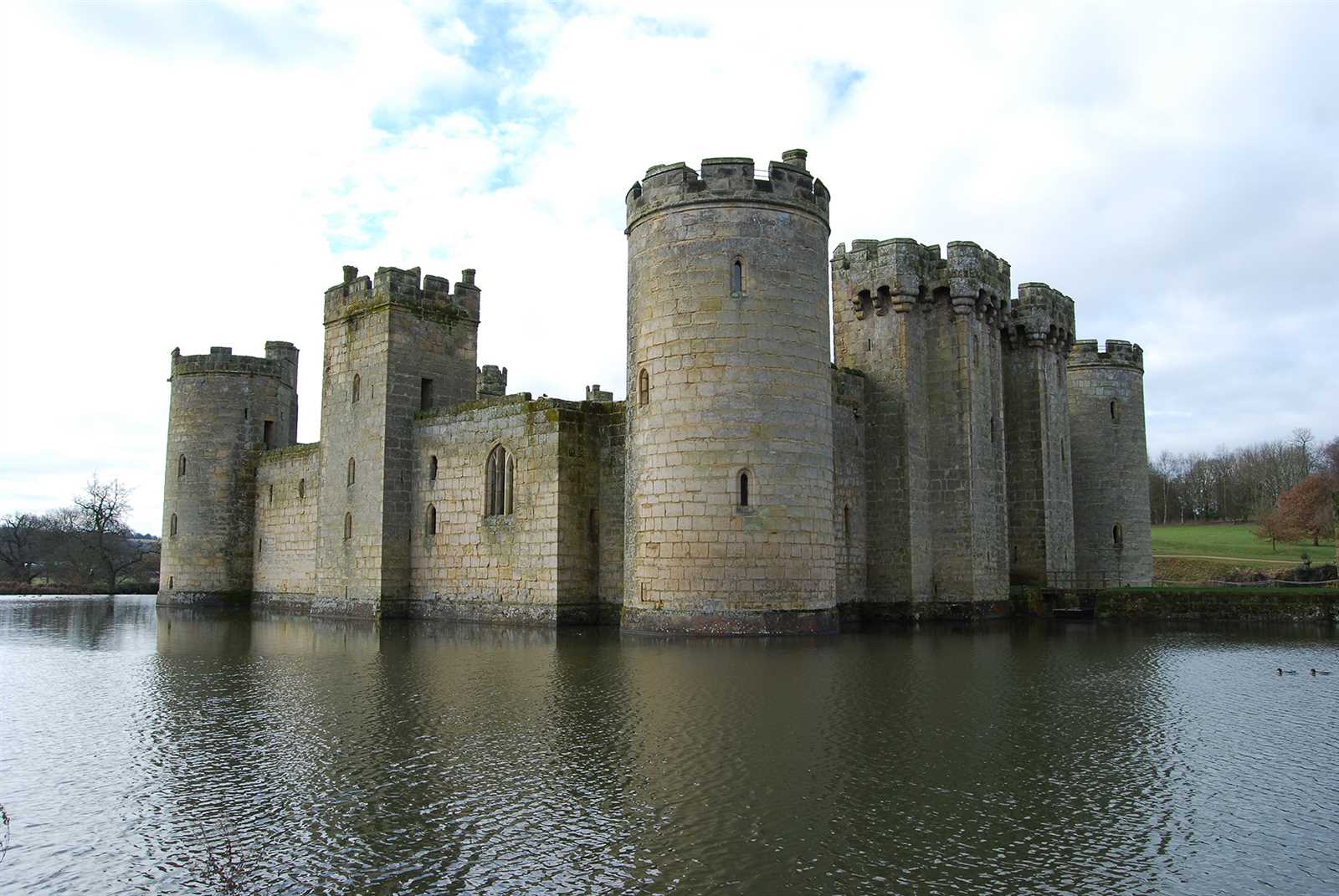 parts of a medieval castle diagram